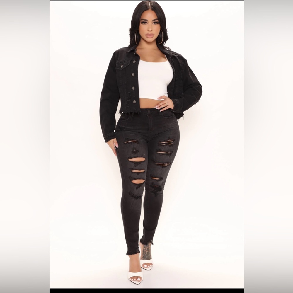 🖤here we go again distressed skinny jeans🖤 - Picture 1 of 13